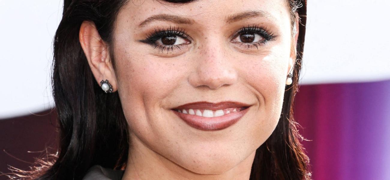 Jenna Ortega close up