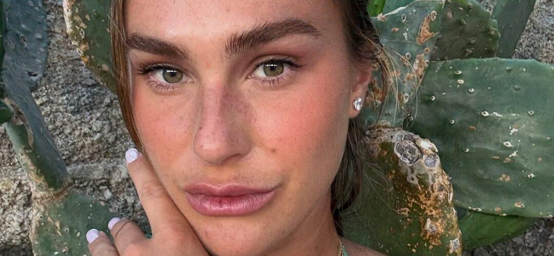 Aryna Sabalenka selfie