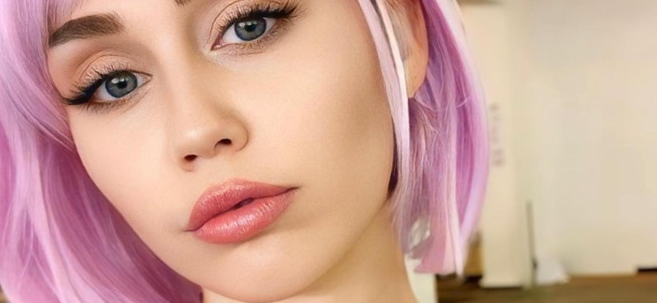 Miley Cyrus close up