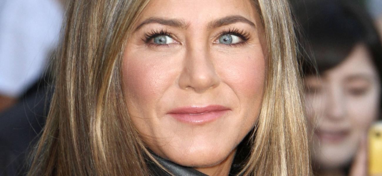 Jennifer Aniston close up