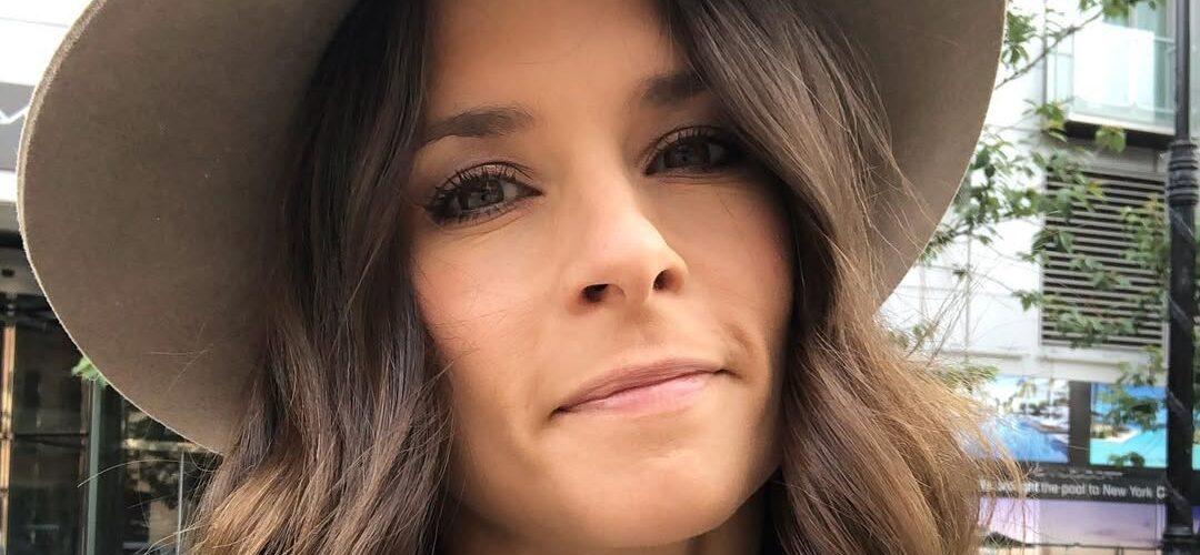 Danica Patrick selfie