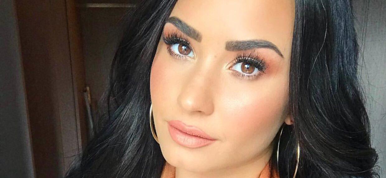 Demi Lovato selfie