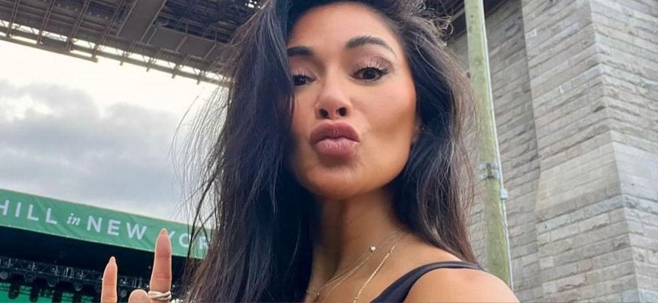 Nicole Scherzinger selfie