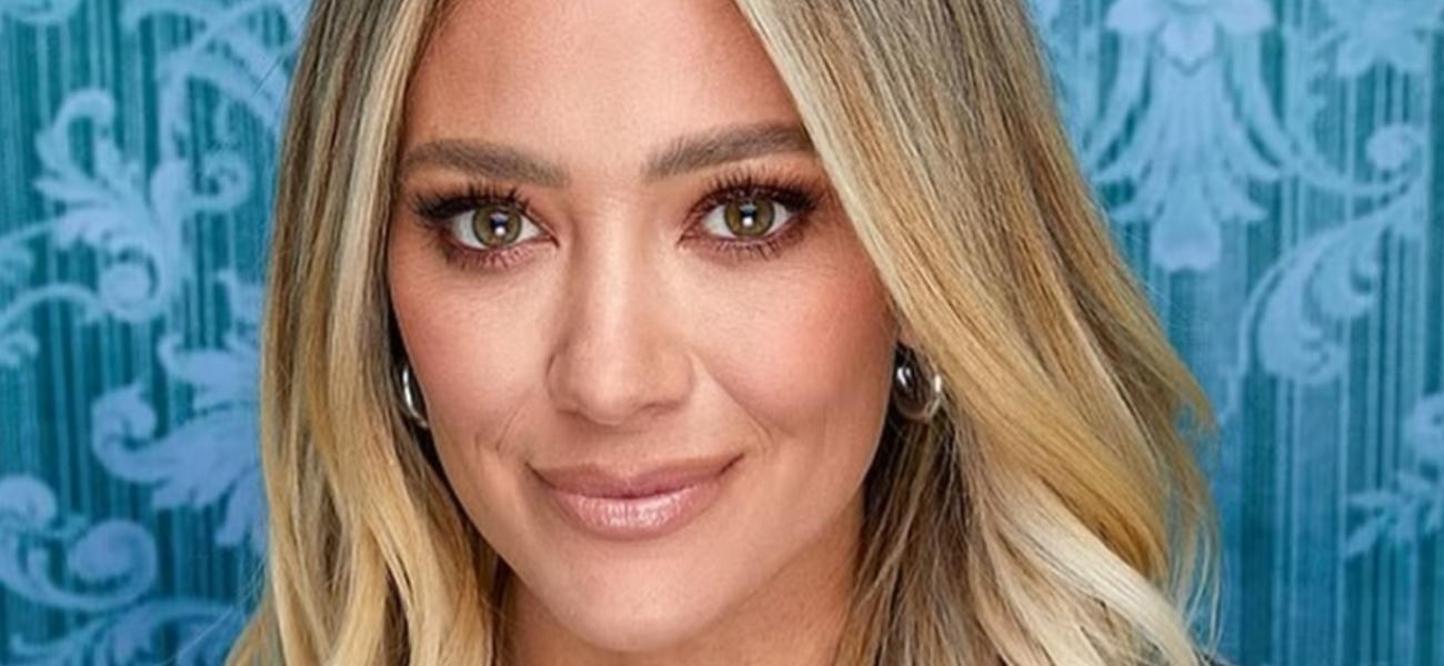 Hilary Duff close up
