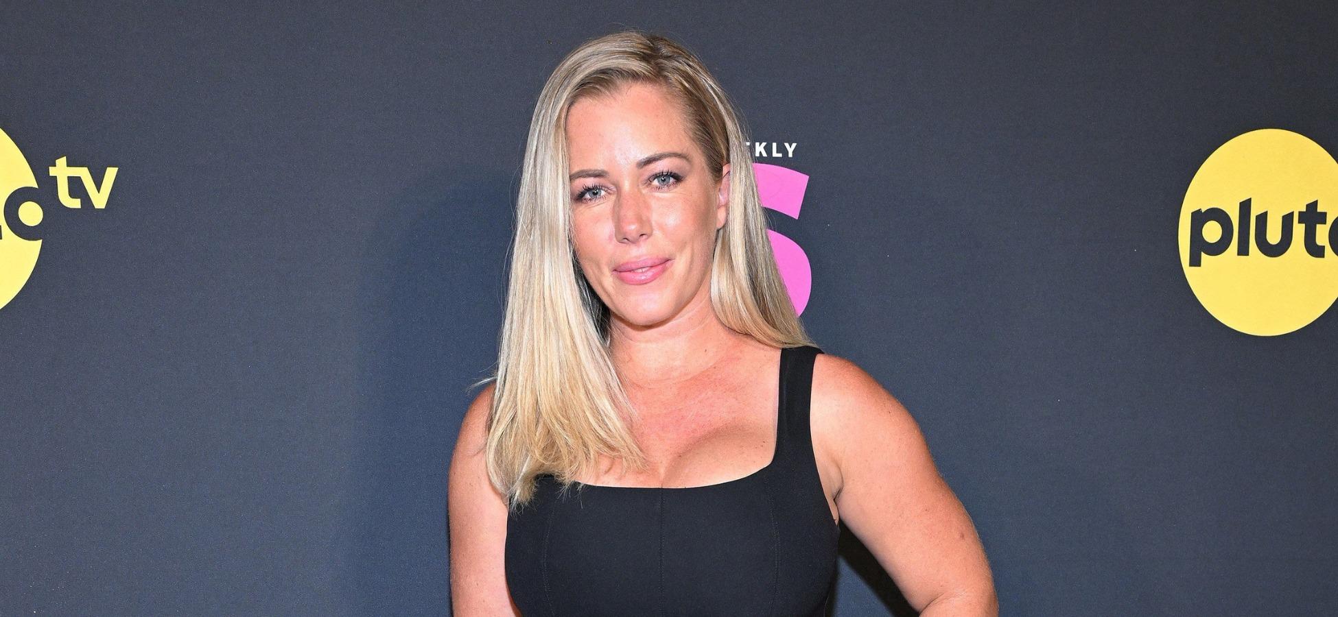 Kendra Wilkinson smiling