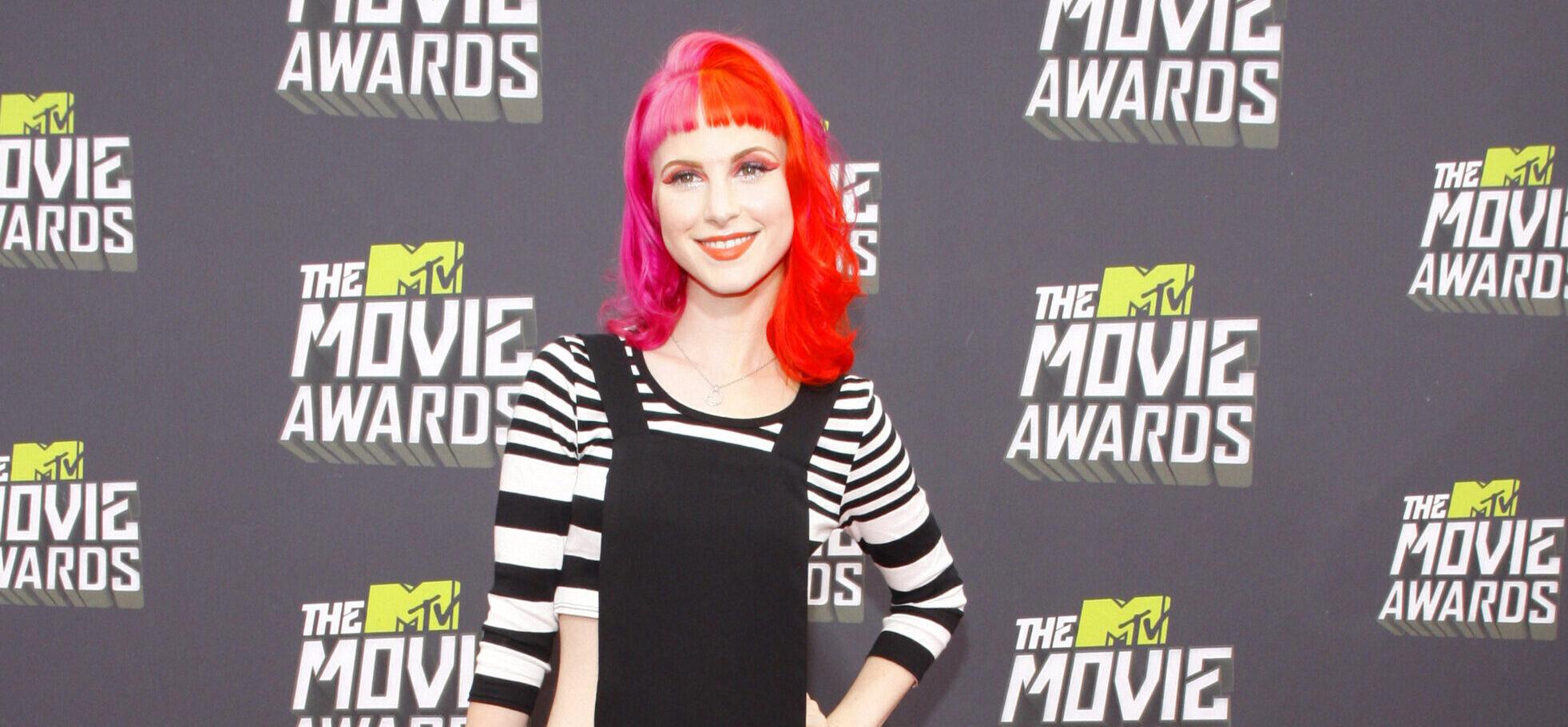 Hayley Williams at the 2013 MTV Movie Awards - Arrivals
