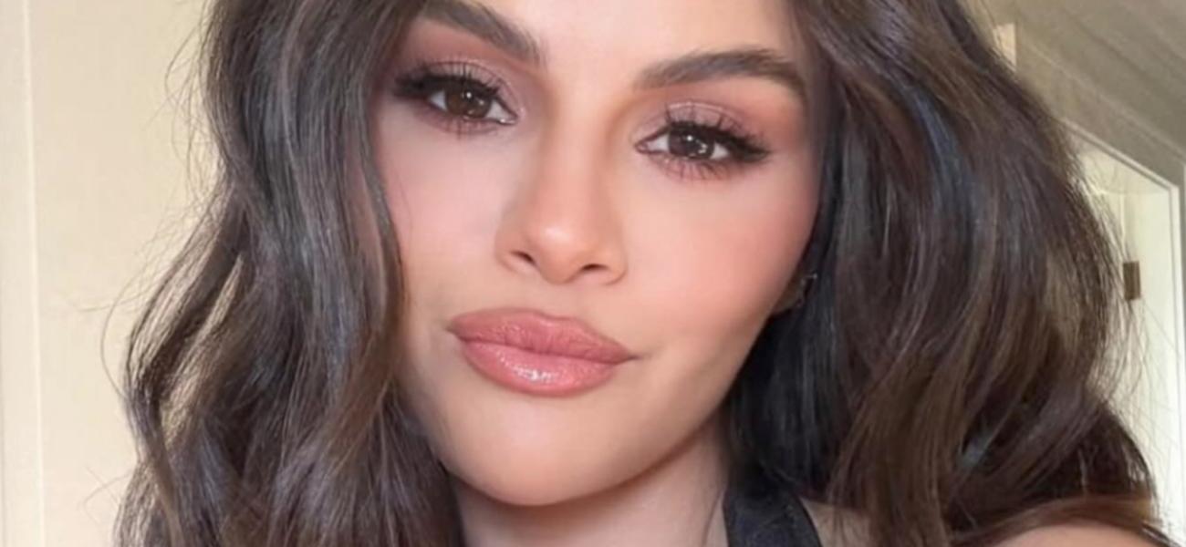 Selena Gomez close up