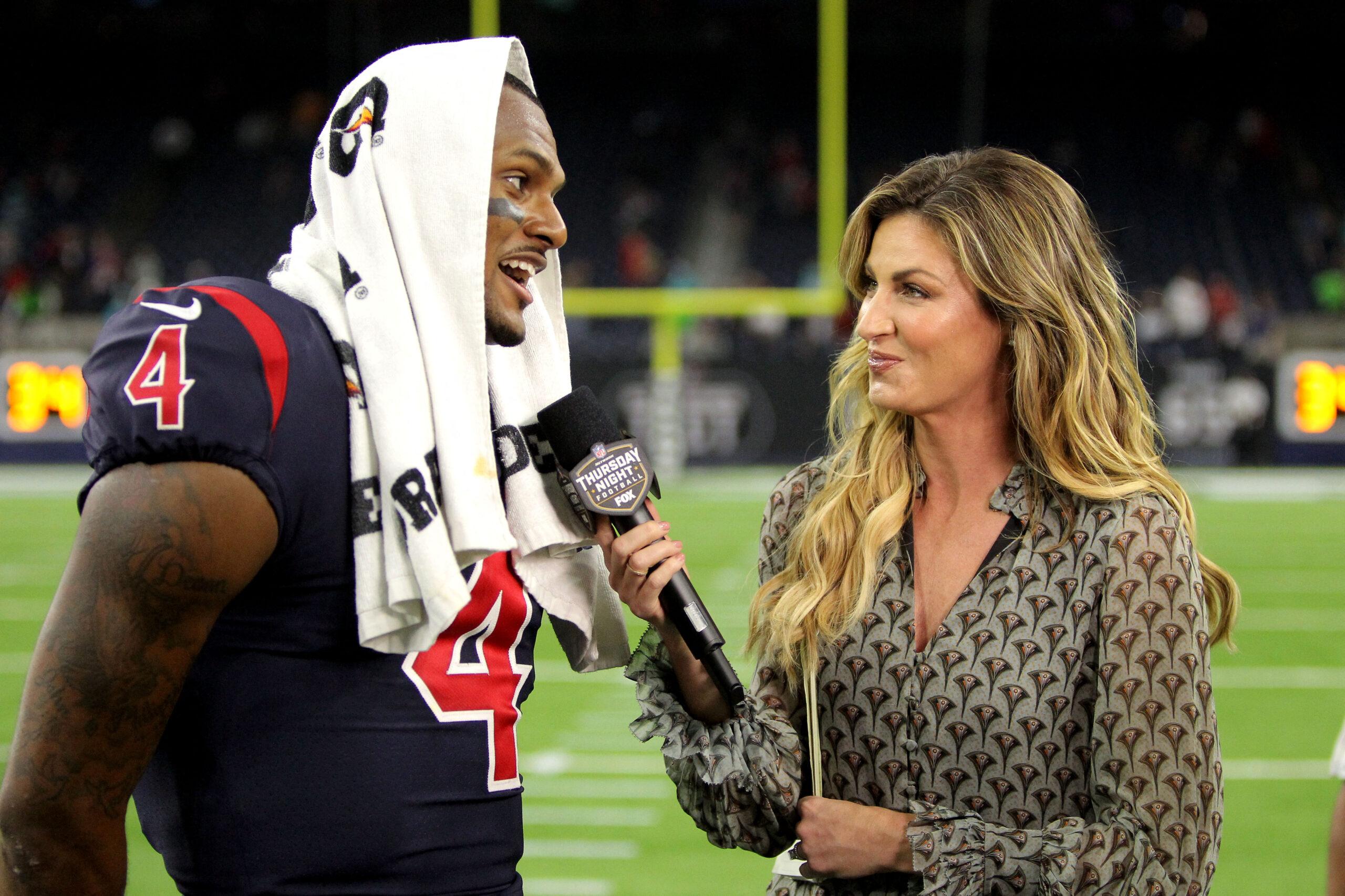 Erin Andrews interviewing on NFL field