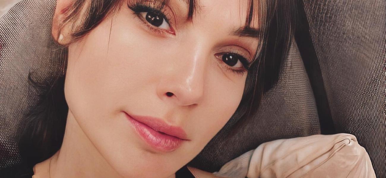 Gal Gadot close up