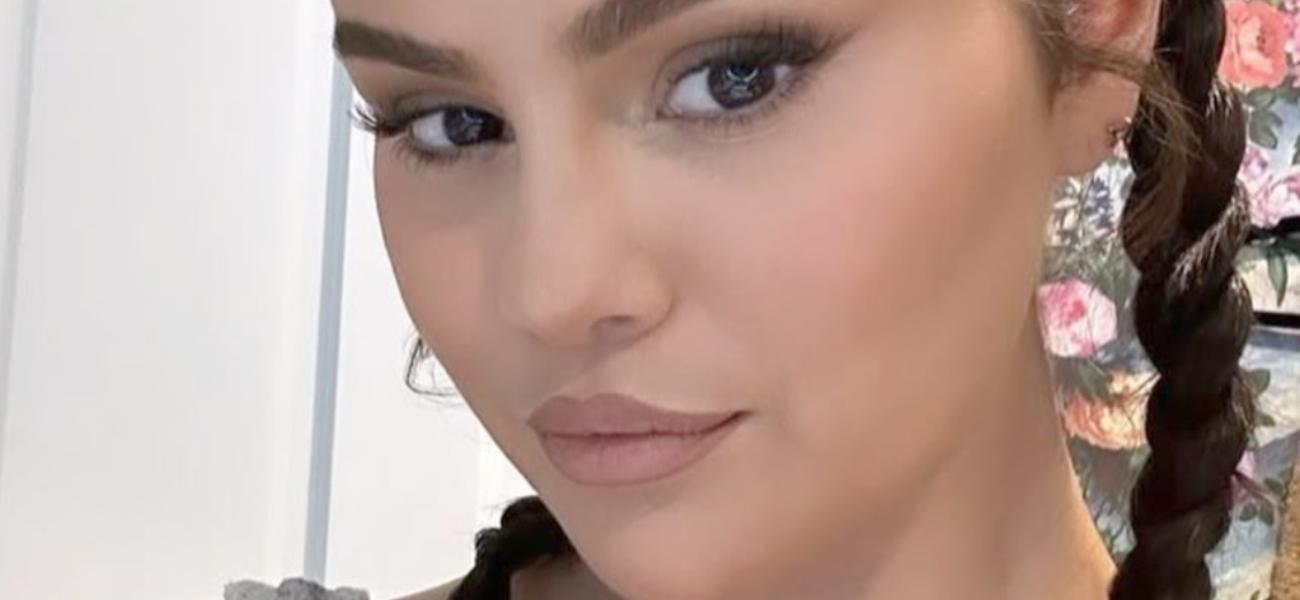 Selena Gomez close up