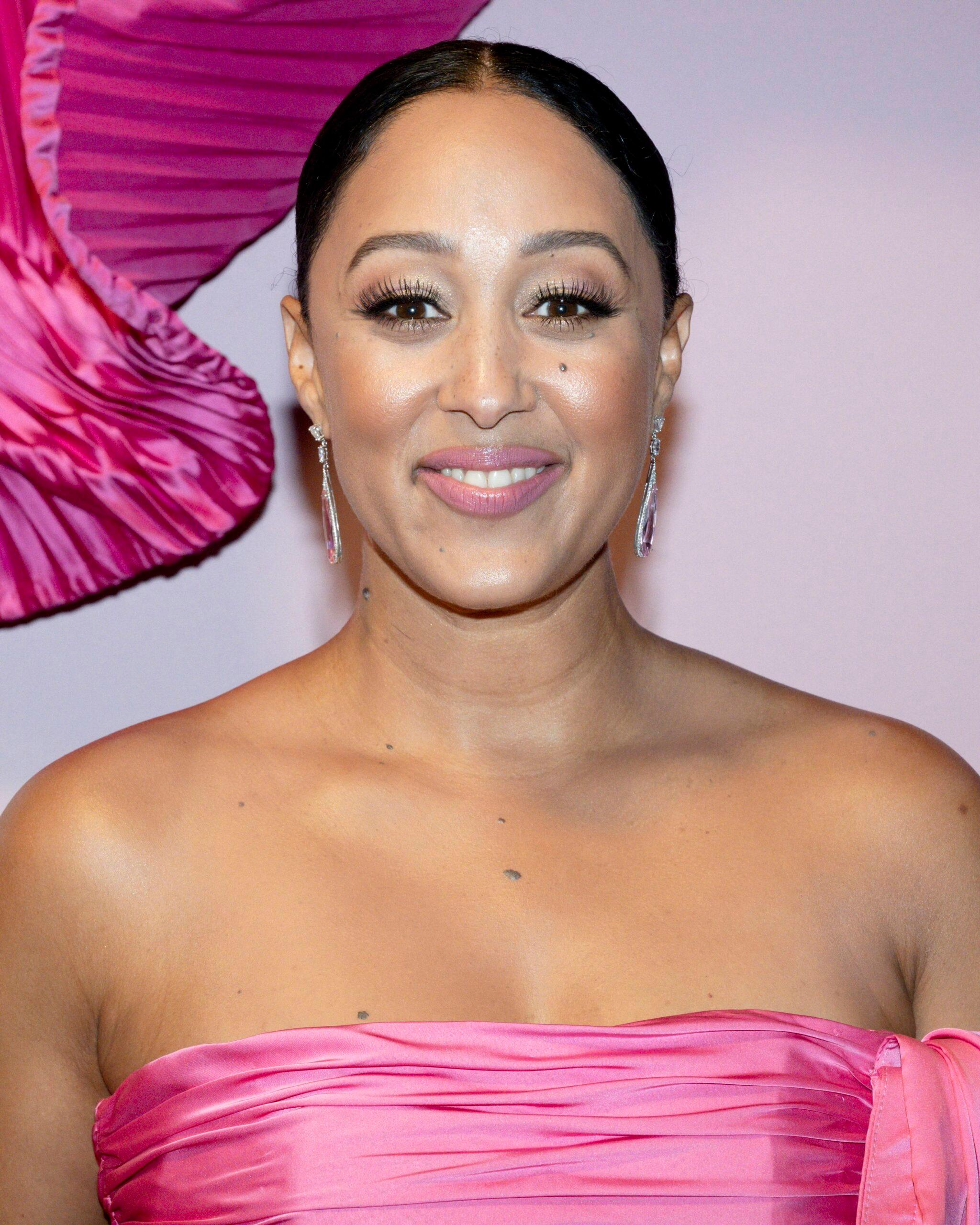 Tamera Mowry on the red carpet. 