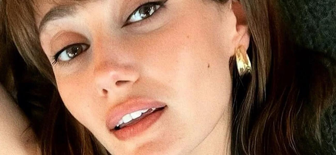 Ella Purnell close up