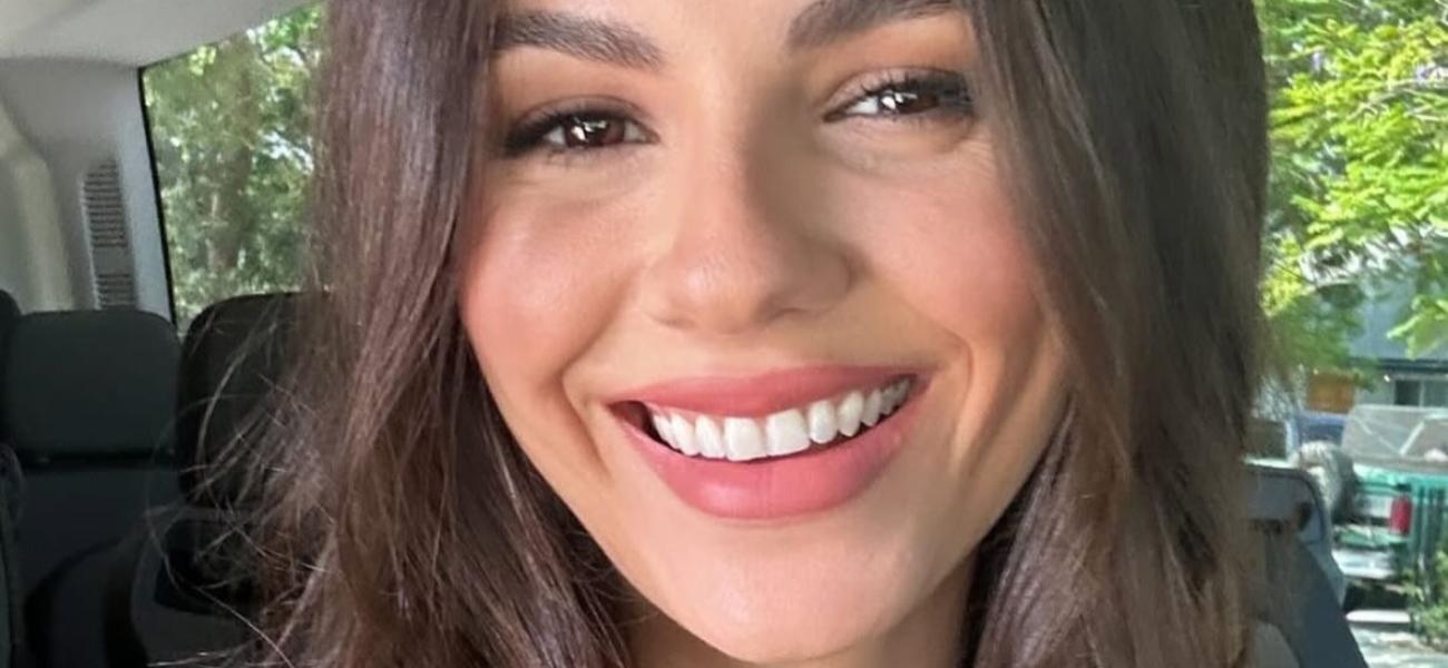 Victoria Justice selfie