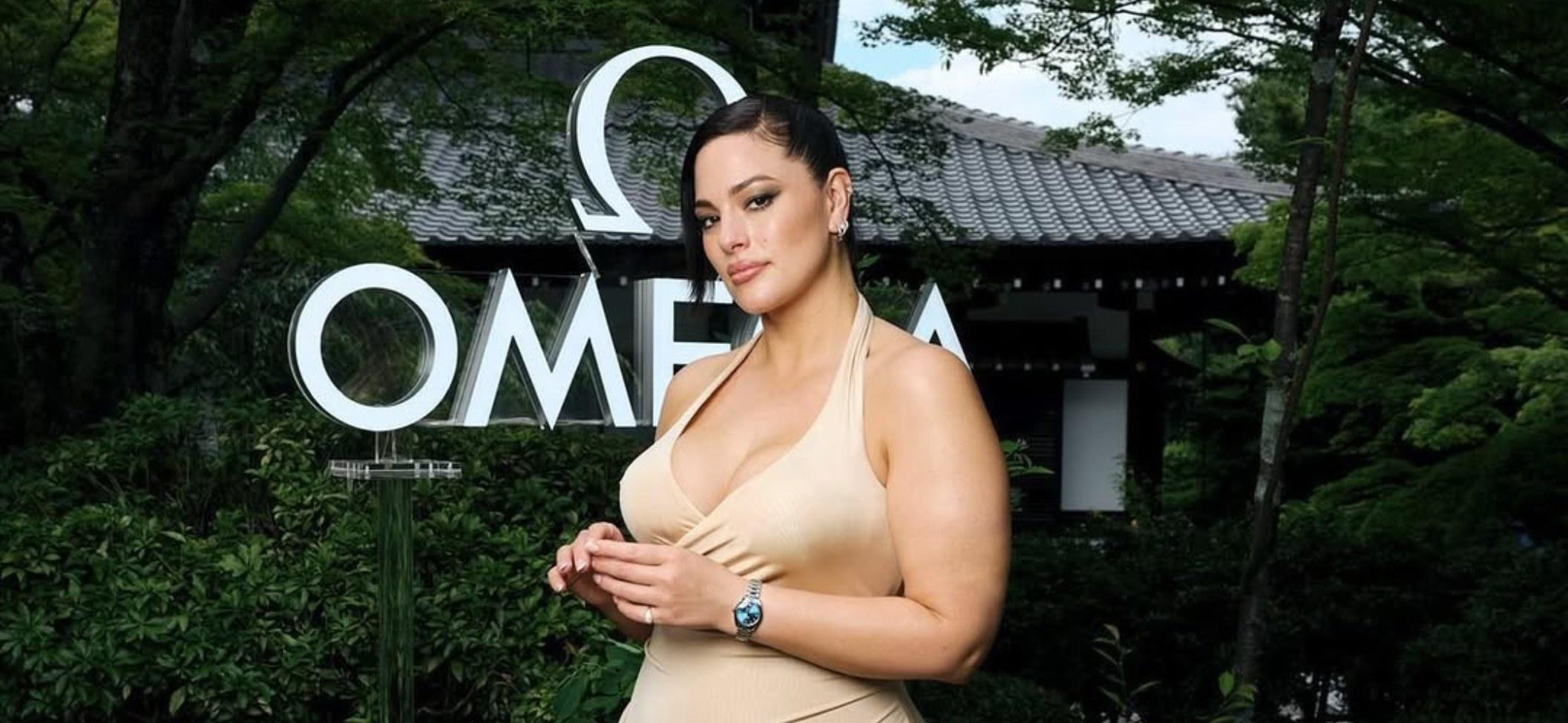 Ashley Graham posing