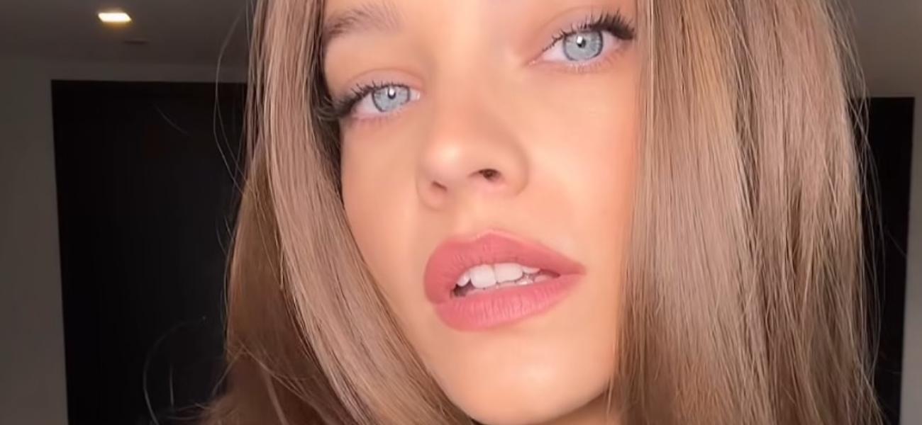 Barbara Palvin close up