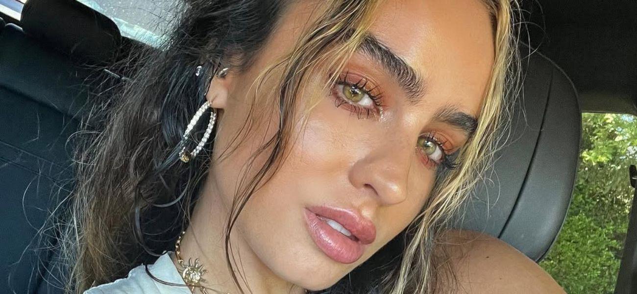 Sommer Ray selfie