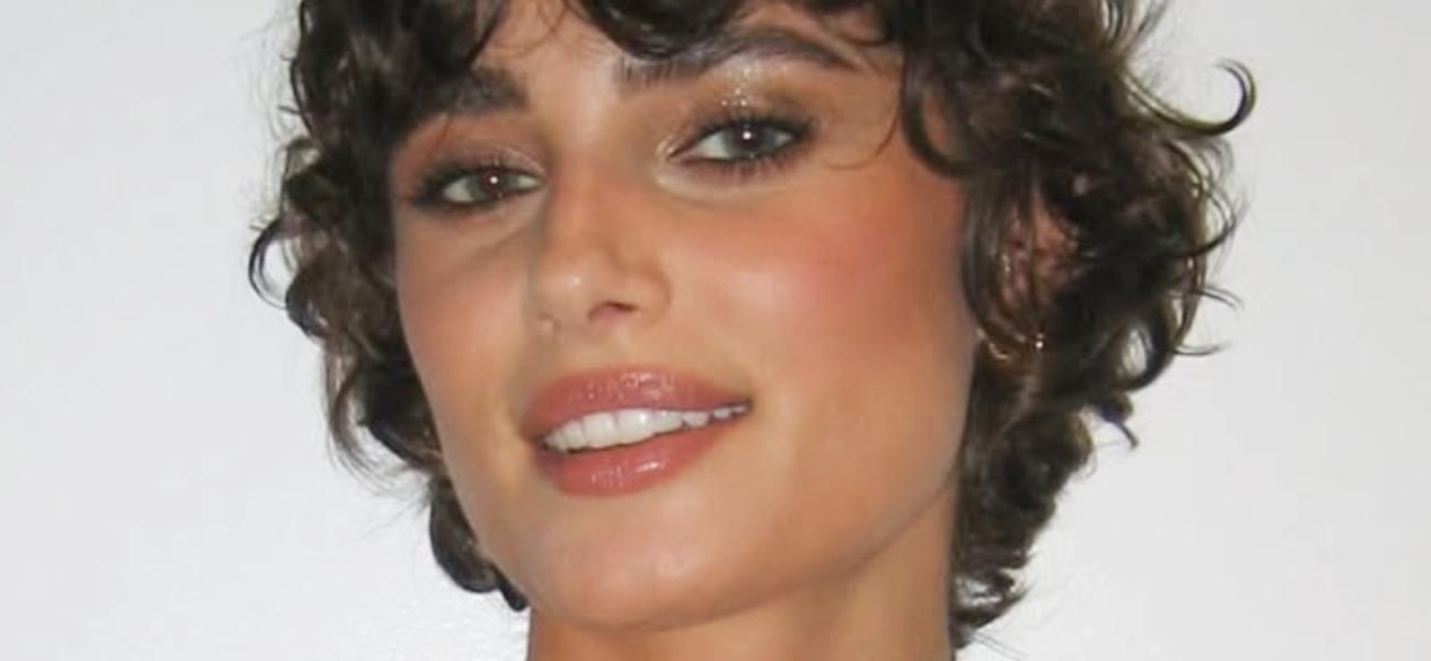 Taylor Hill close up