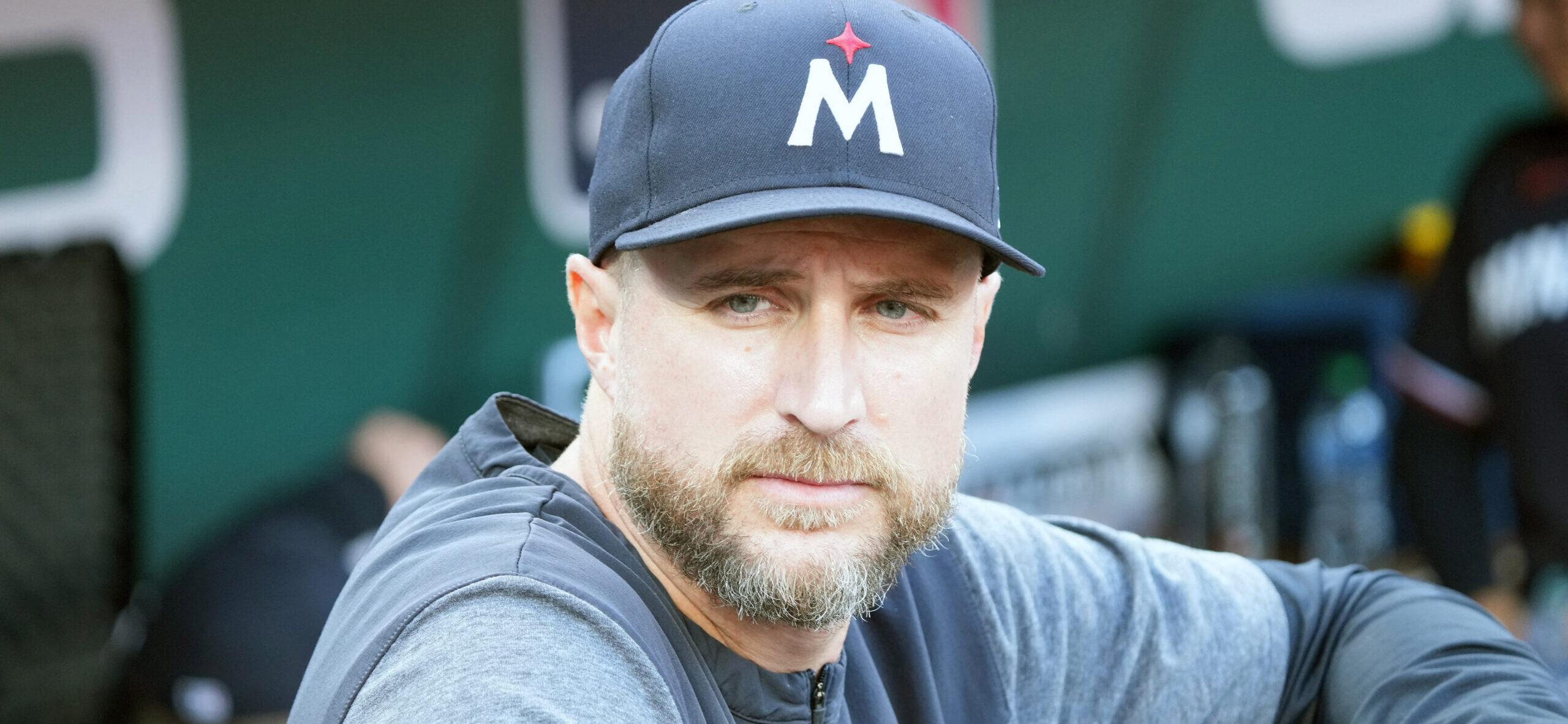 Rocco Baldelli in the dugout