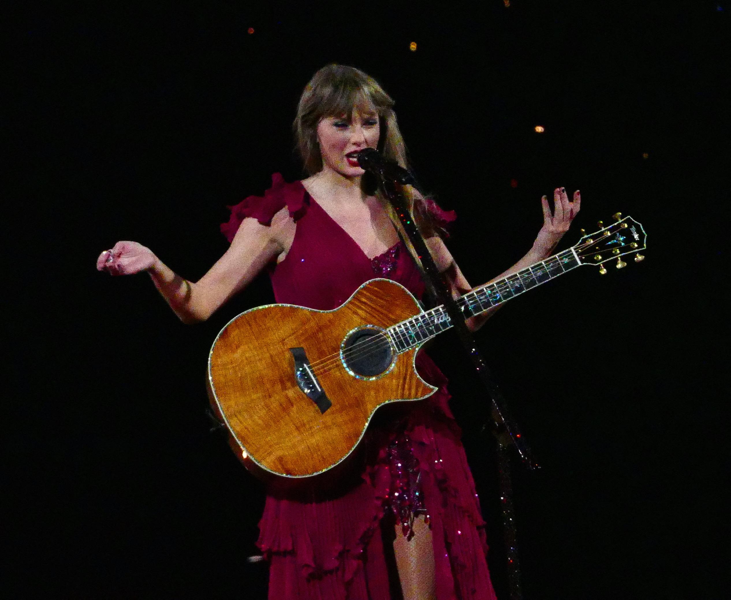 Taylor Swift on stage