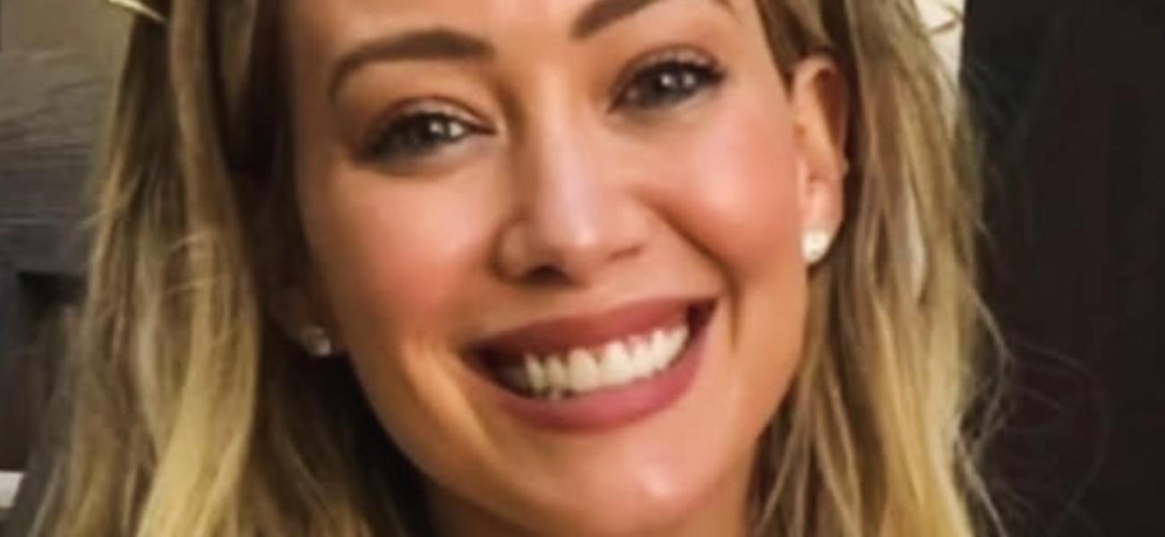 Hilary Duff close up