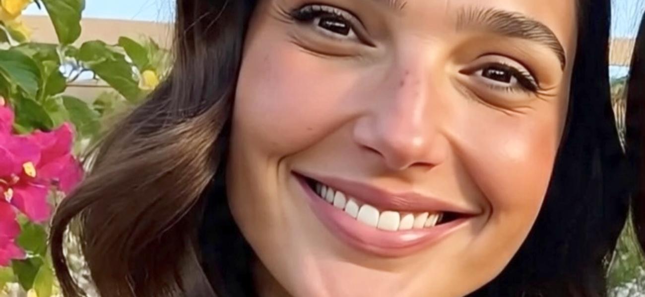 Gal Gadot close up