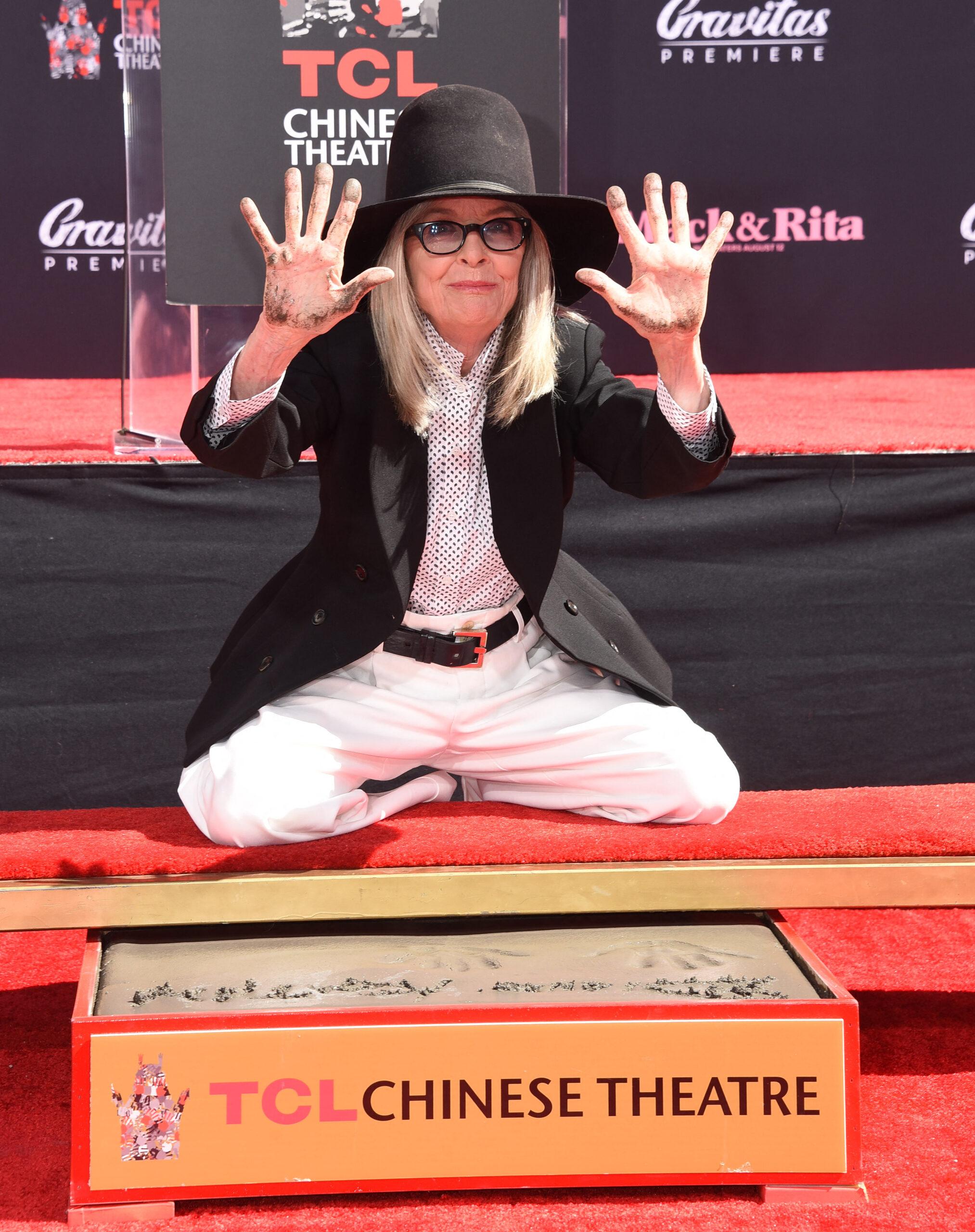Impressões do Teatro Chinês de Diane Keaton à mão