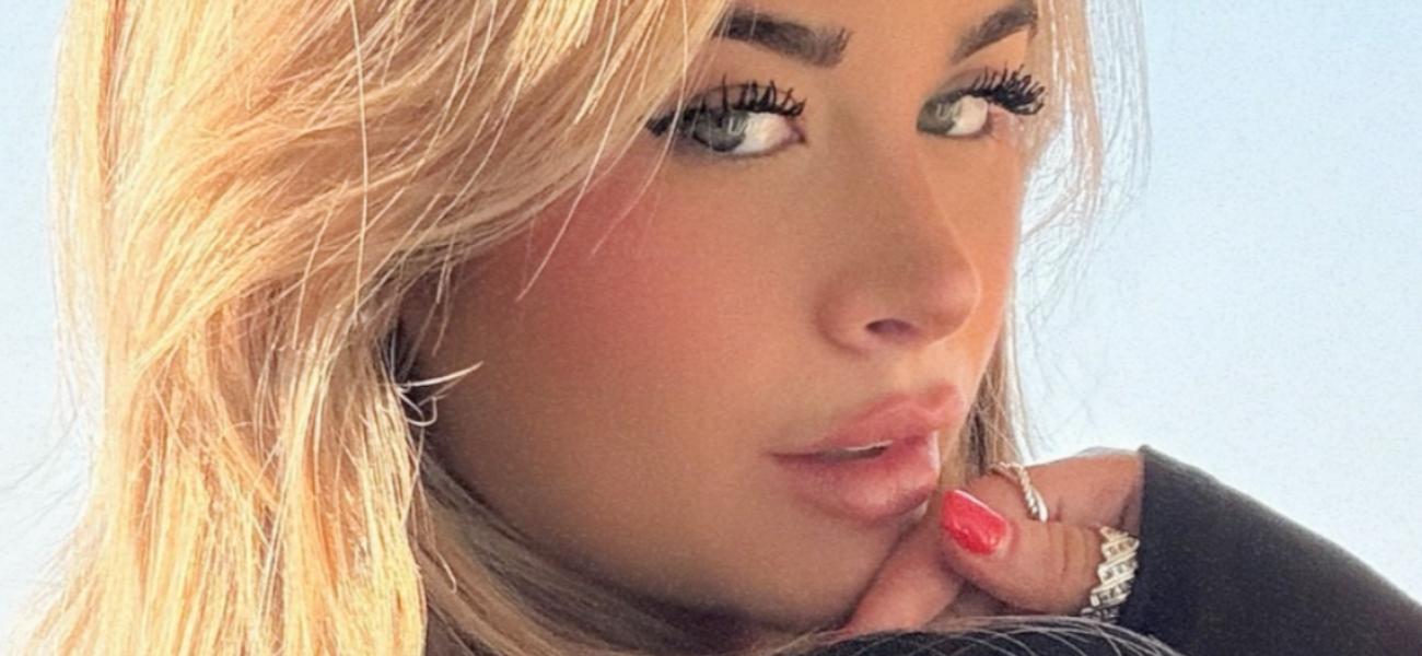 Emily Elizabeth close up