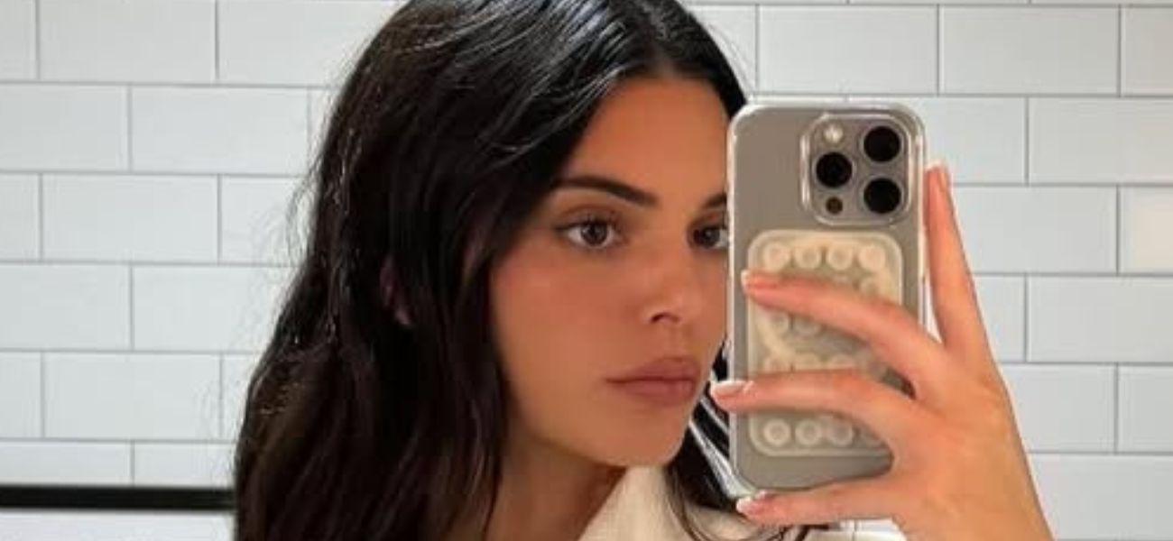 Kendall Jenner mirror selfie