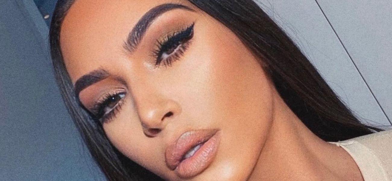 Kim Kardashian selfie
