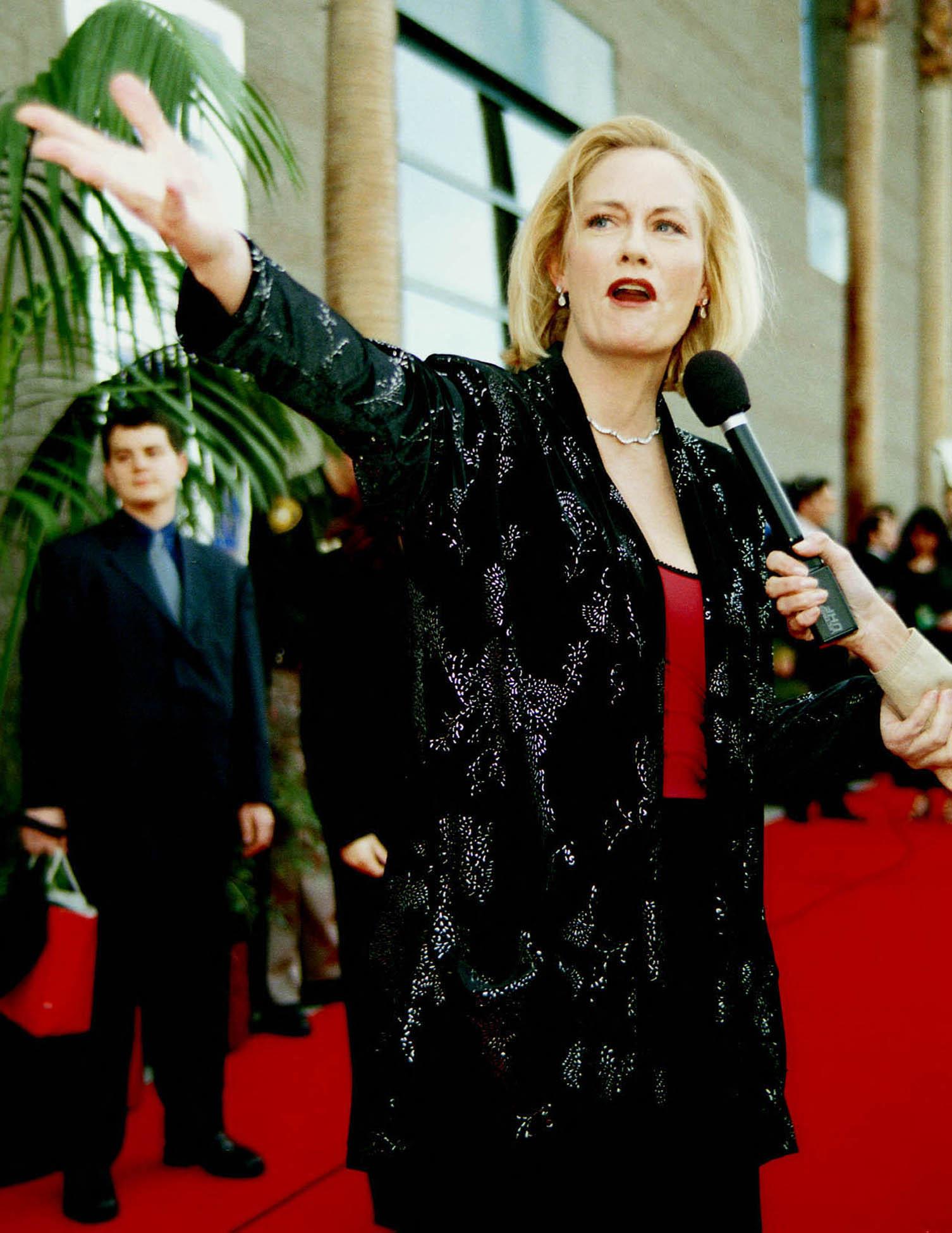Cybill Shepherd 