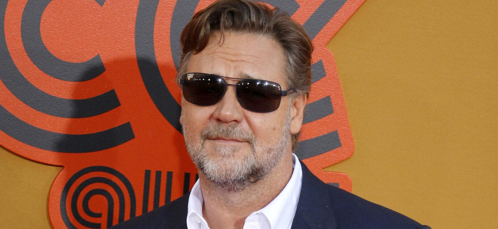 Russell Crowe at the Los Angeles premiere of 'The Nice Guys'