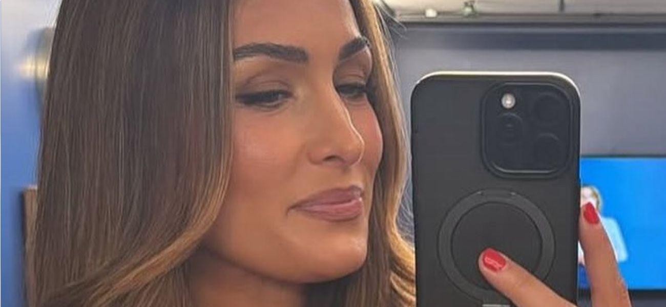 Nikki Bella mirror selfie