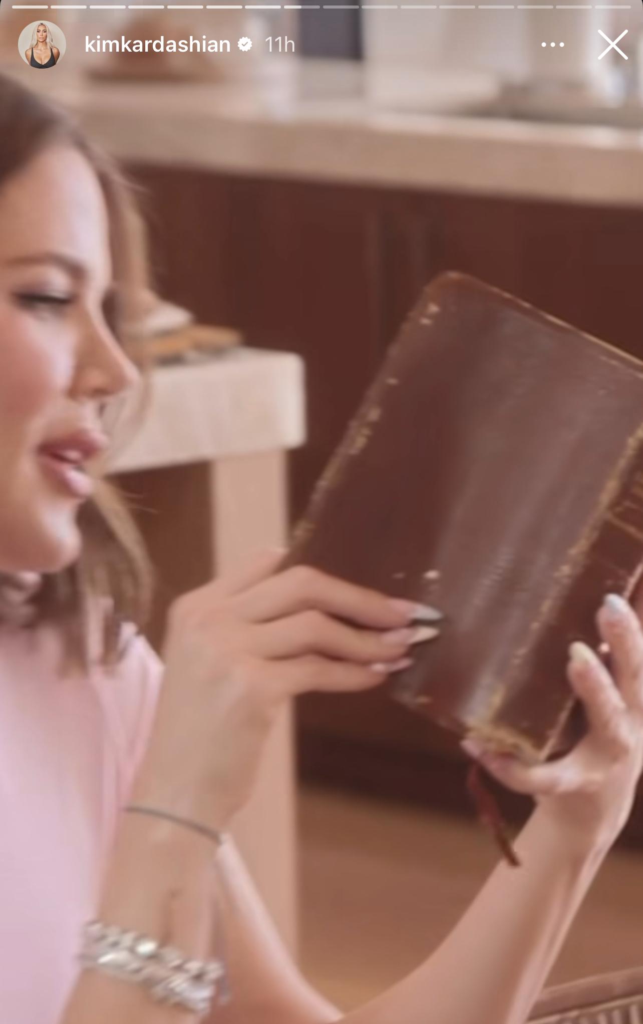 Kim Kardashian's late dad's bible on 'The Kardashians'