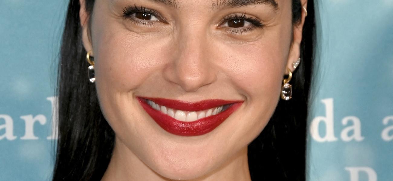 Gal Gadot close up