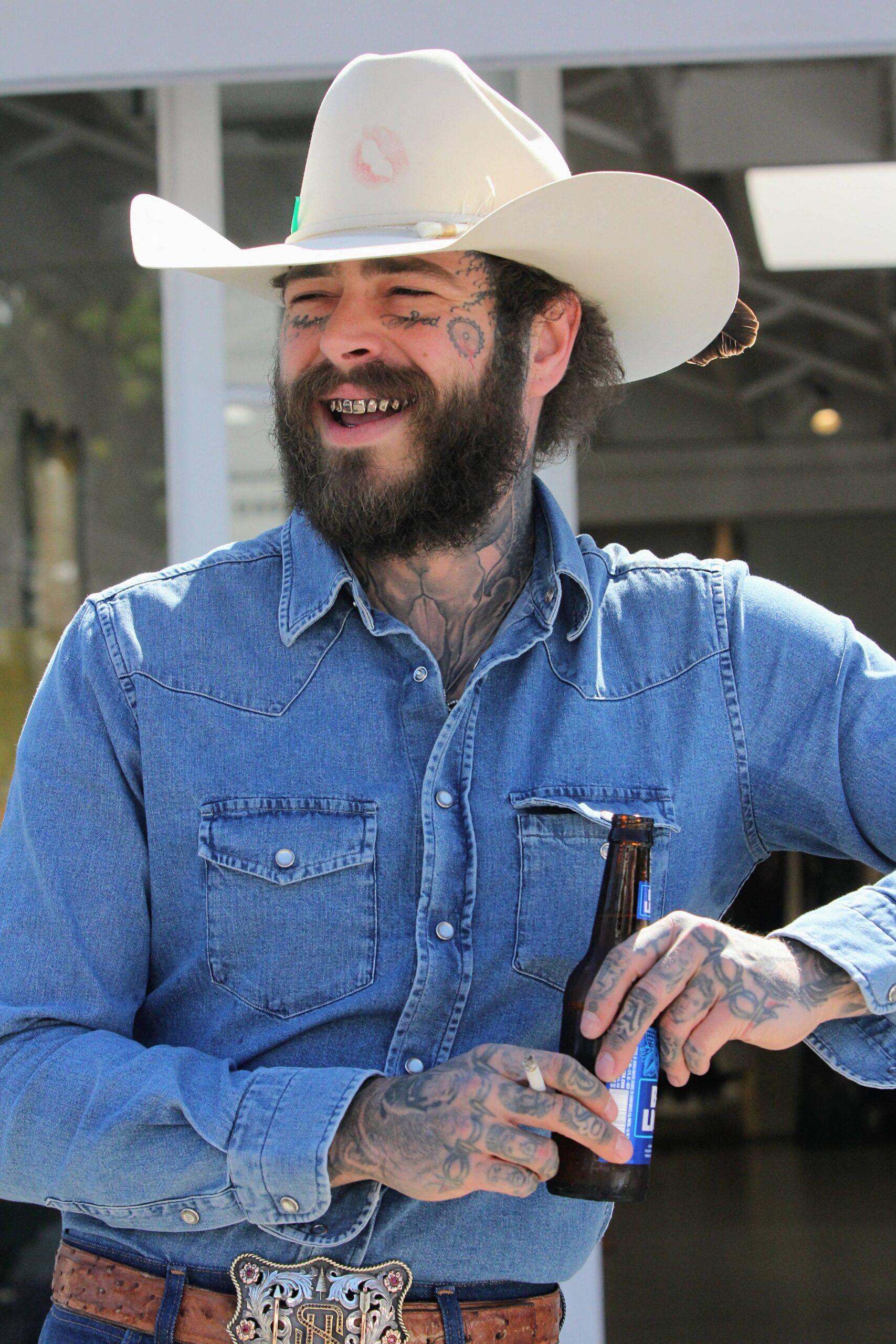 Post Malone seen drinking beer in the morning shopping for his daughter at Melrose Place