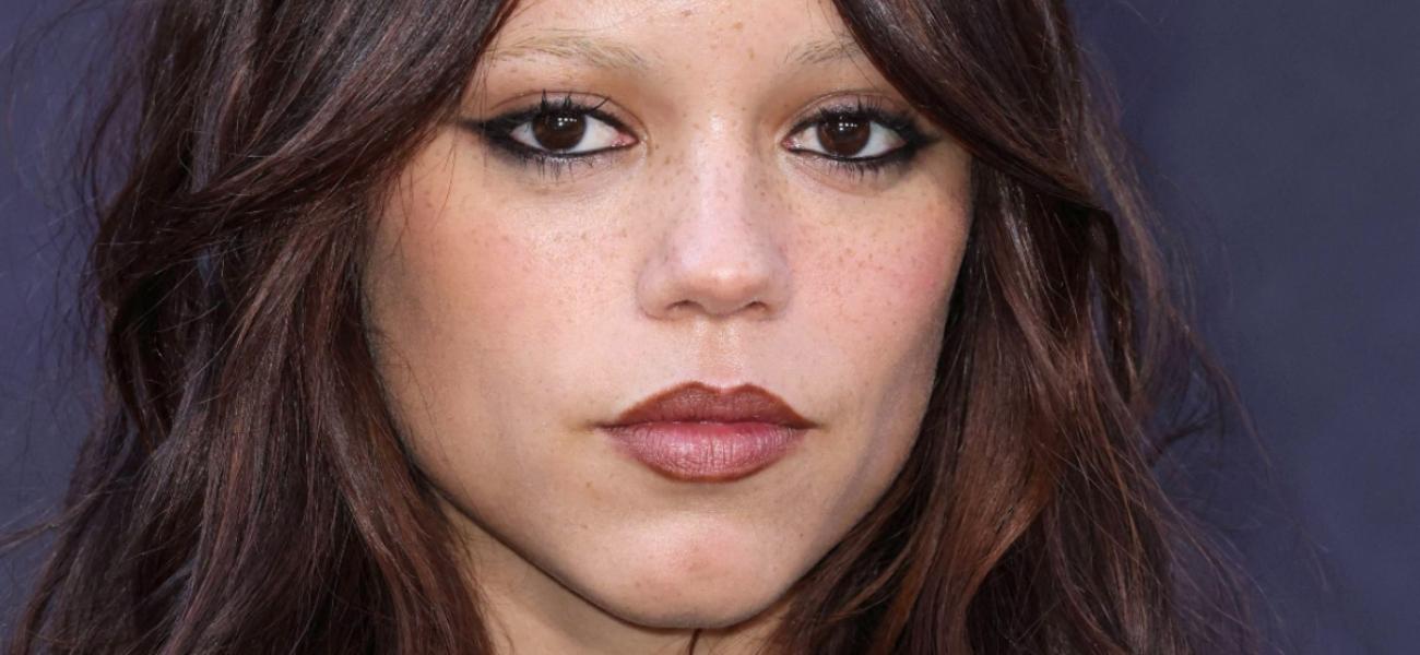 Jenna Ortega close up