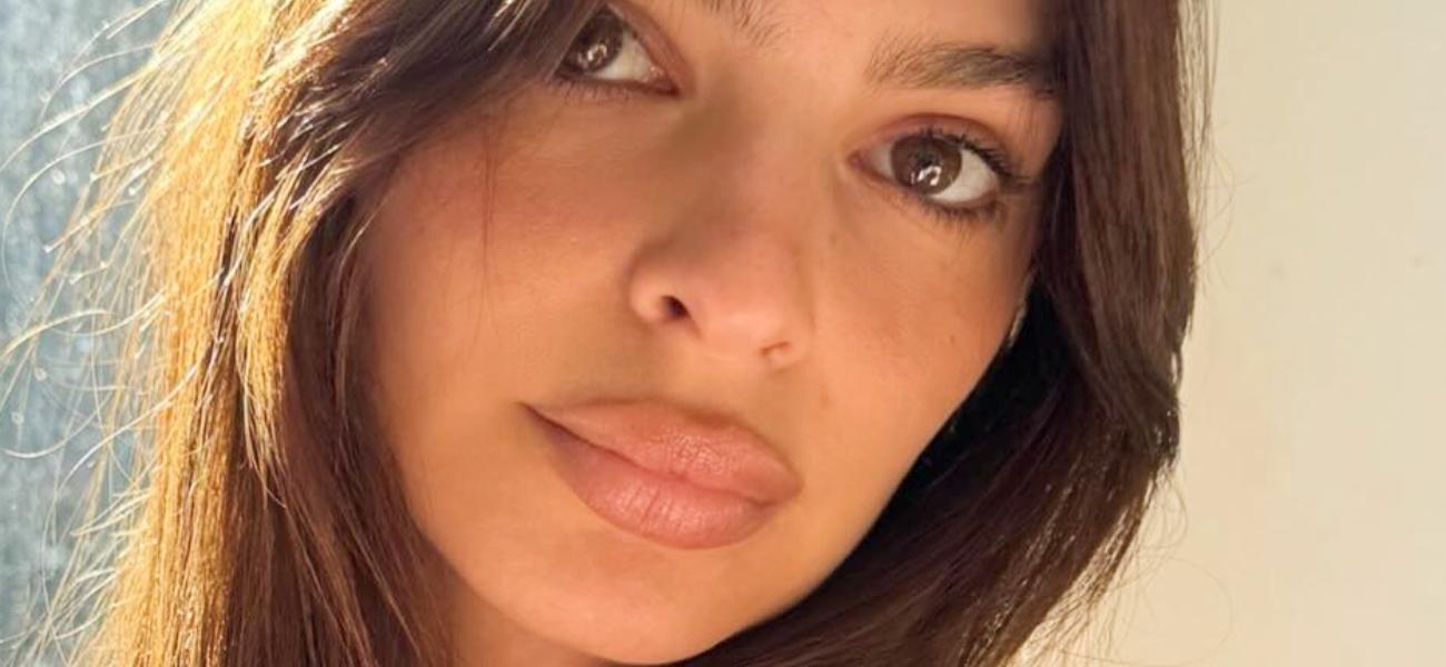 Emily Ratajkowski close up