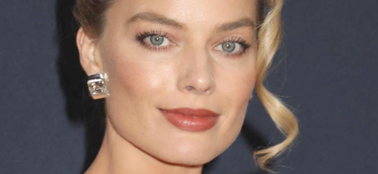 Margot Robbie close up