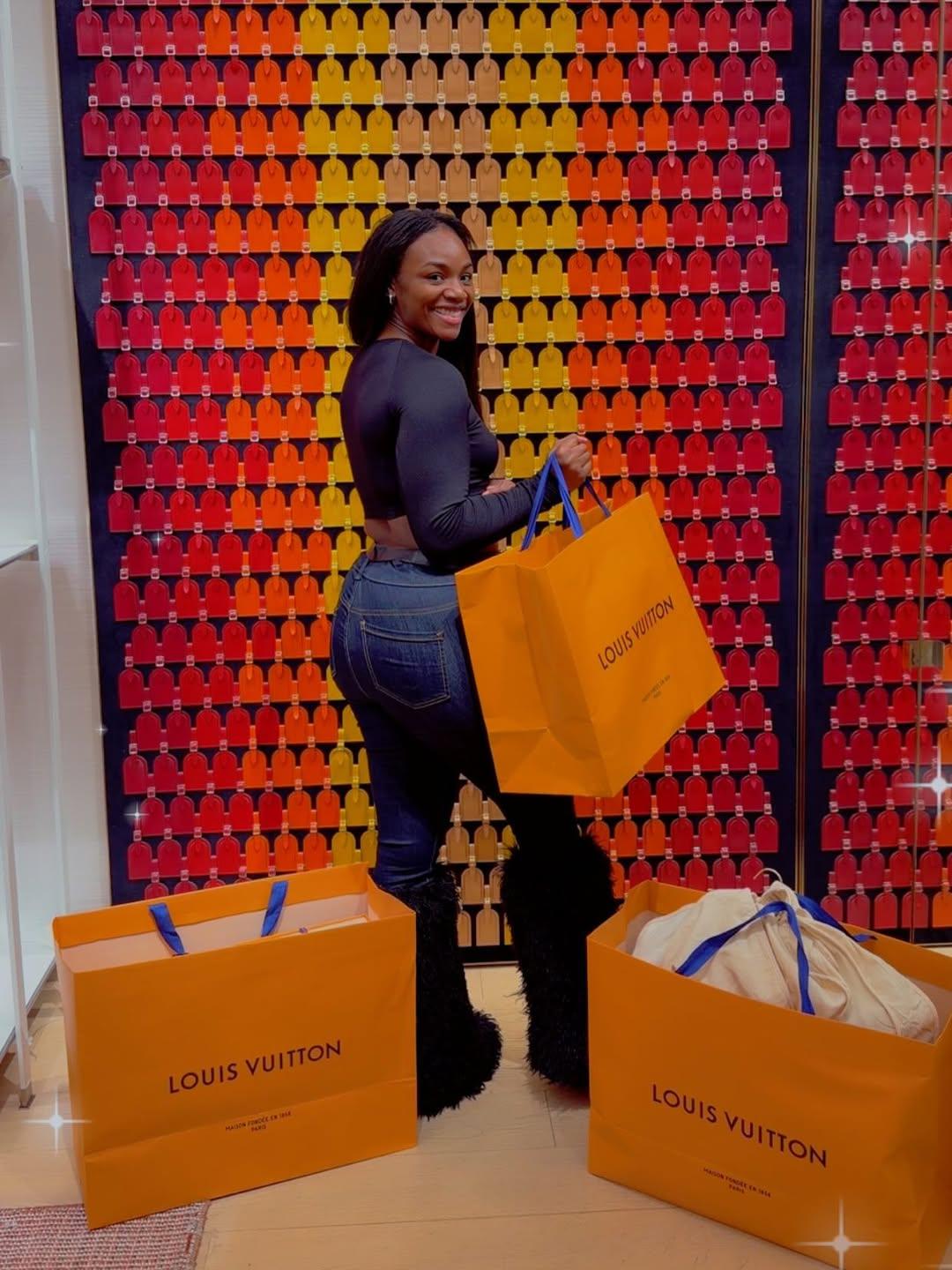 Claressa Shields posa en LV. 