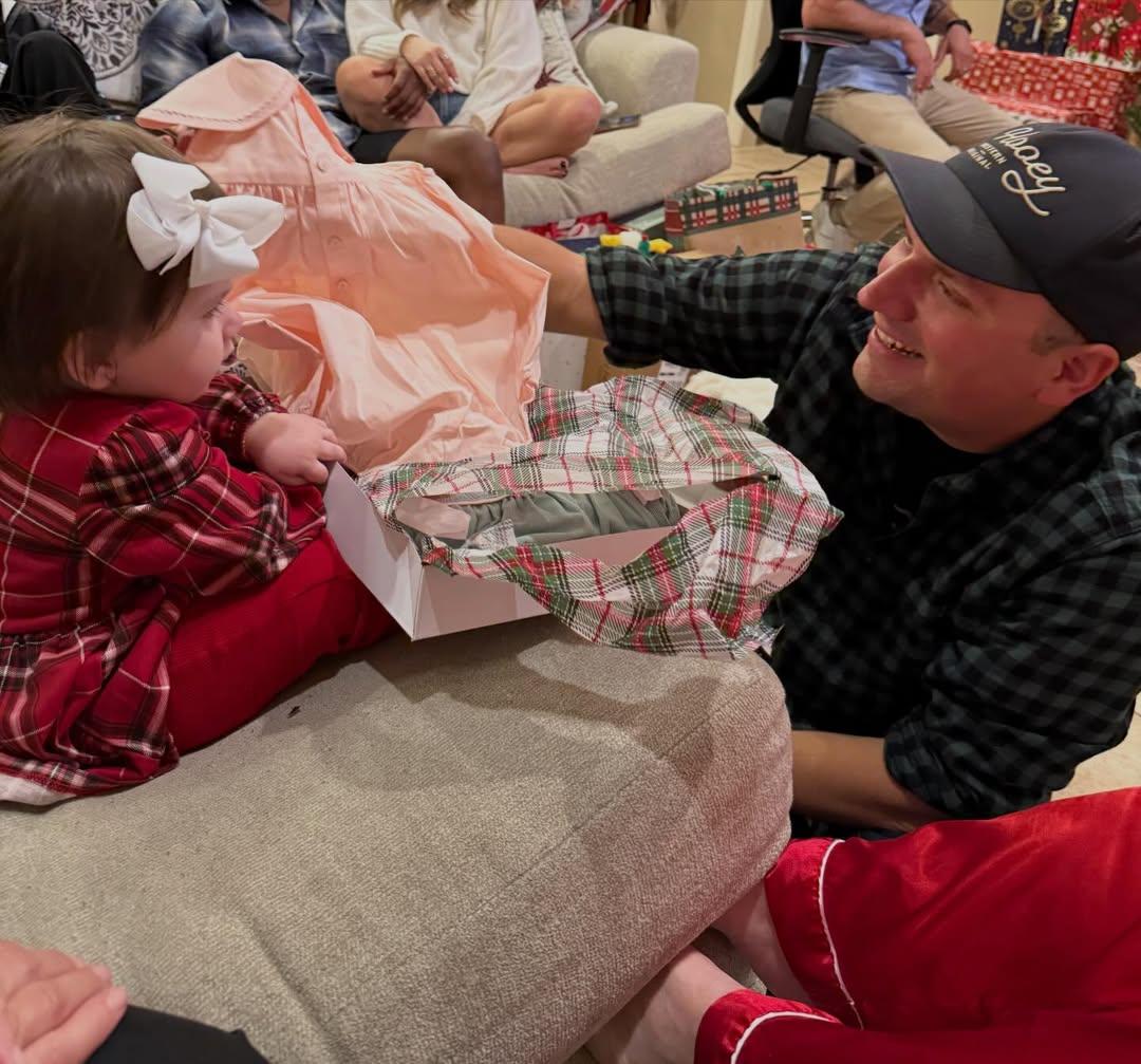 Ken Urker e sua filha no Natal