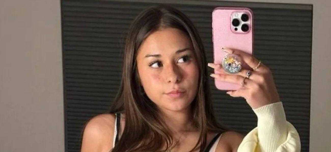 Sophie Rain mirror selfie