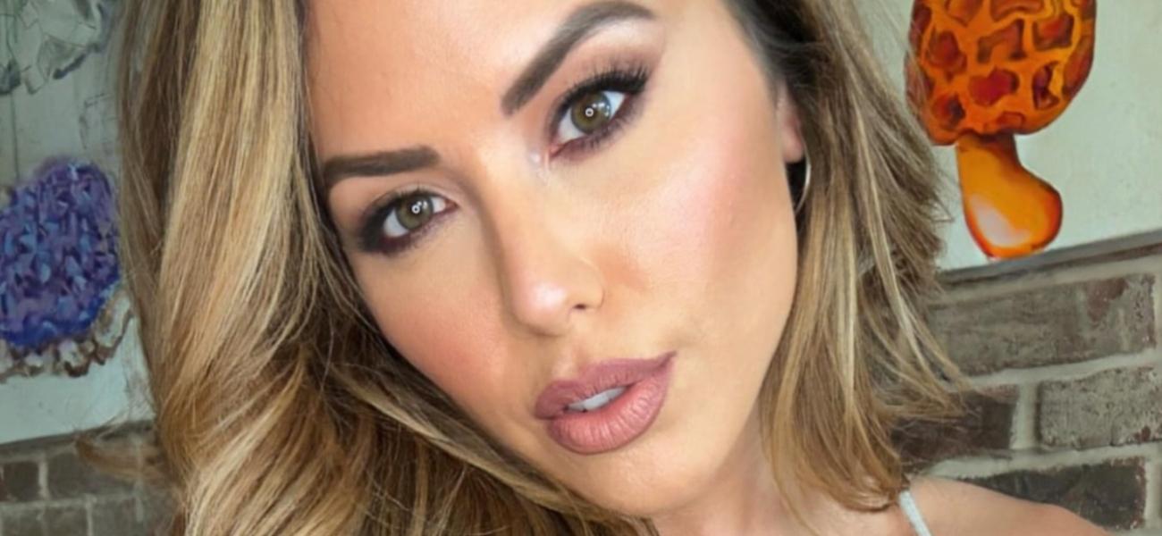 Brittney Palmer close up