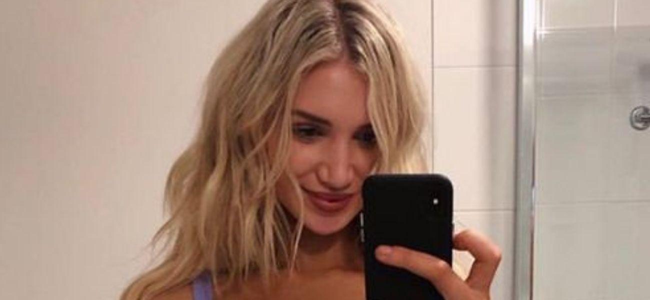 Gabby Epstein mirror selfie