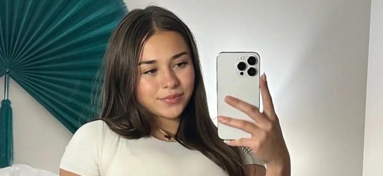 Sophie Rain mirror selfie