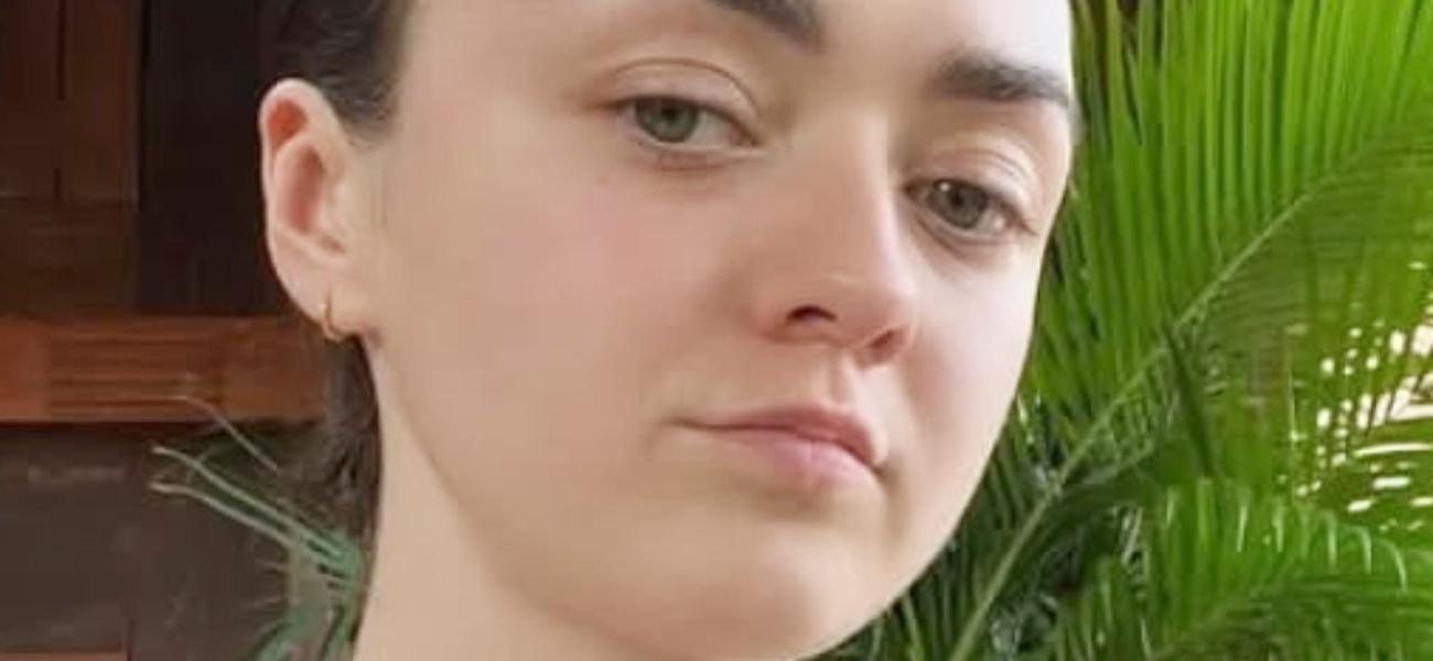 Maisie Williams close up