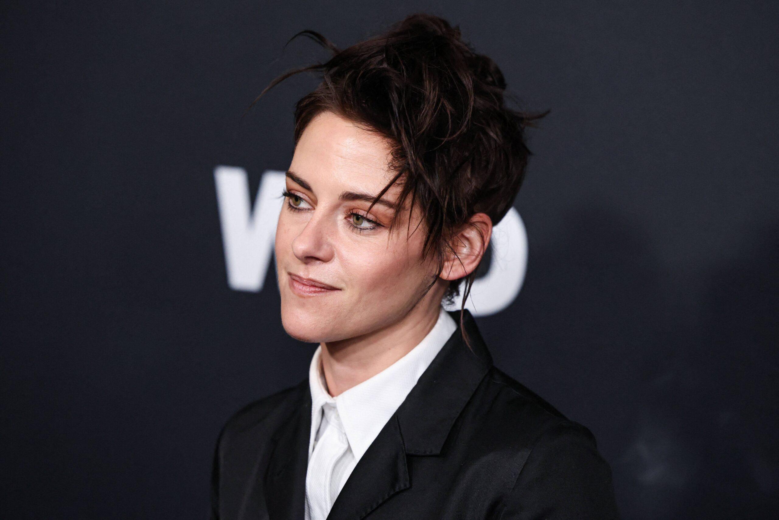 Kristen Stewart no WWD Style Awards de 2026, Globo de Ouro
