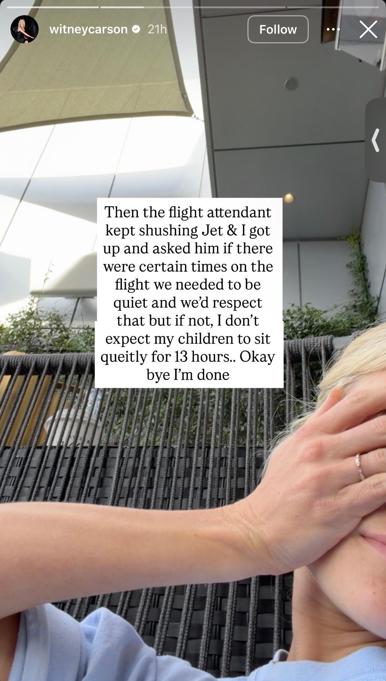 Witney Carson continúa despotricando sobre avergonzar a su hijo en un vuelo de 13 horas