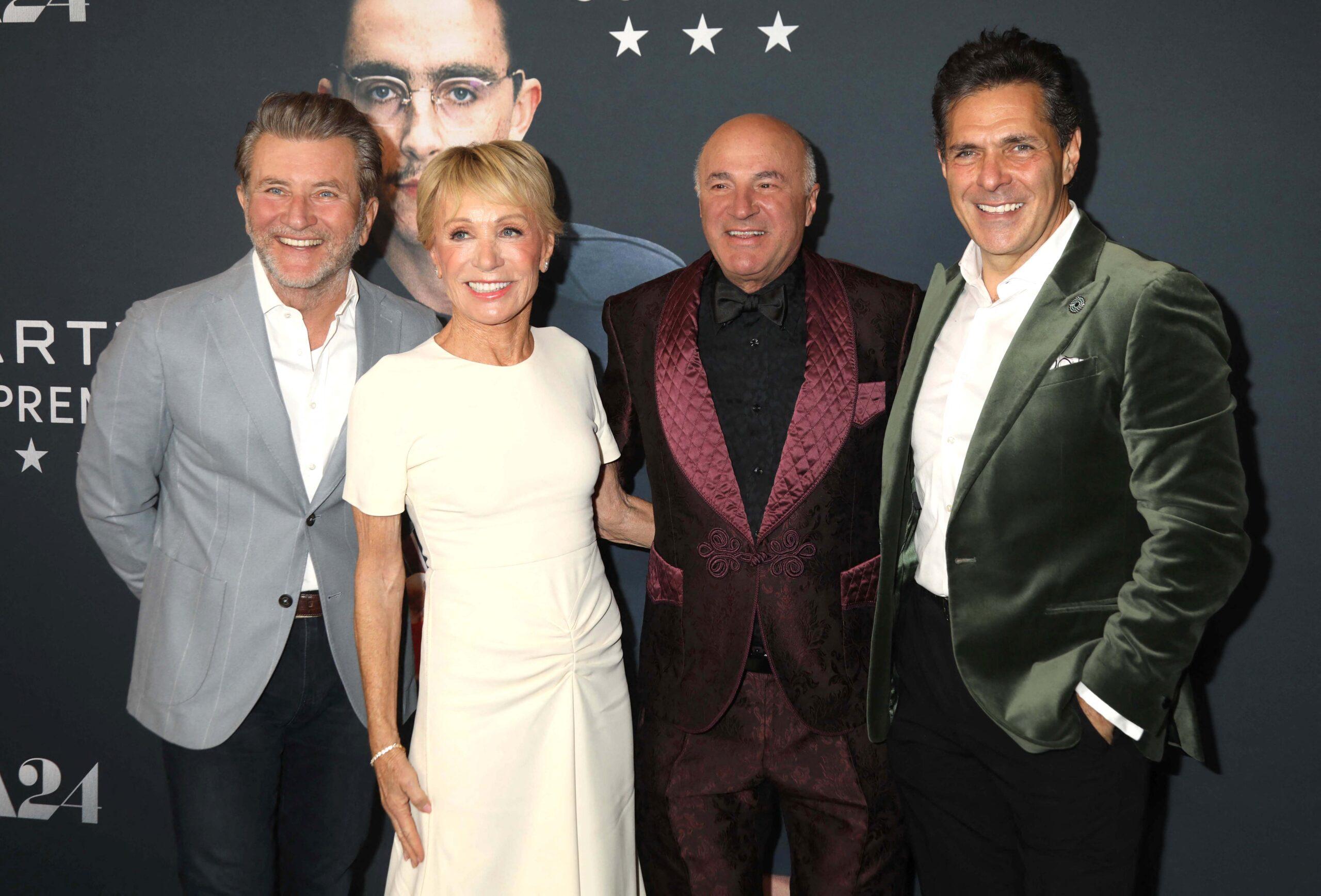 Robert Herjavec, Barbara Corcoran, Kevin O'Leary e Mark Cuban