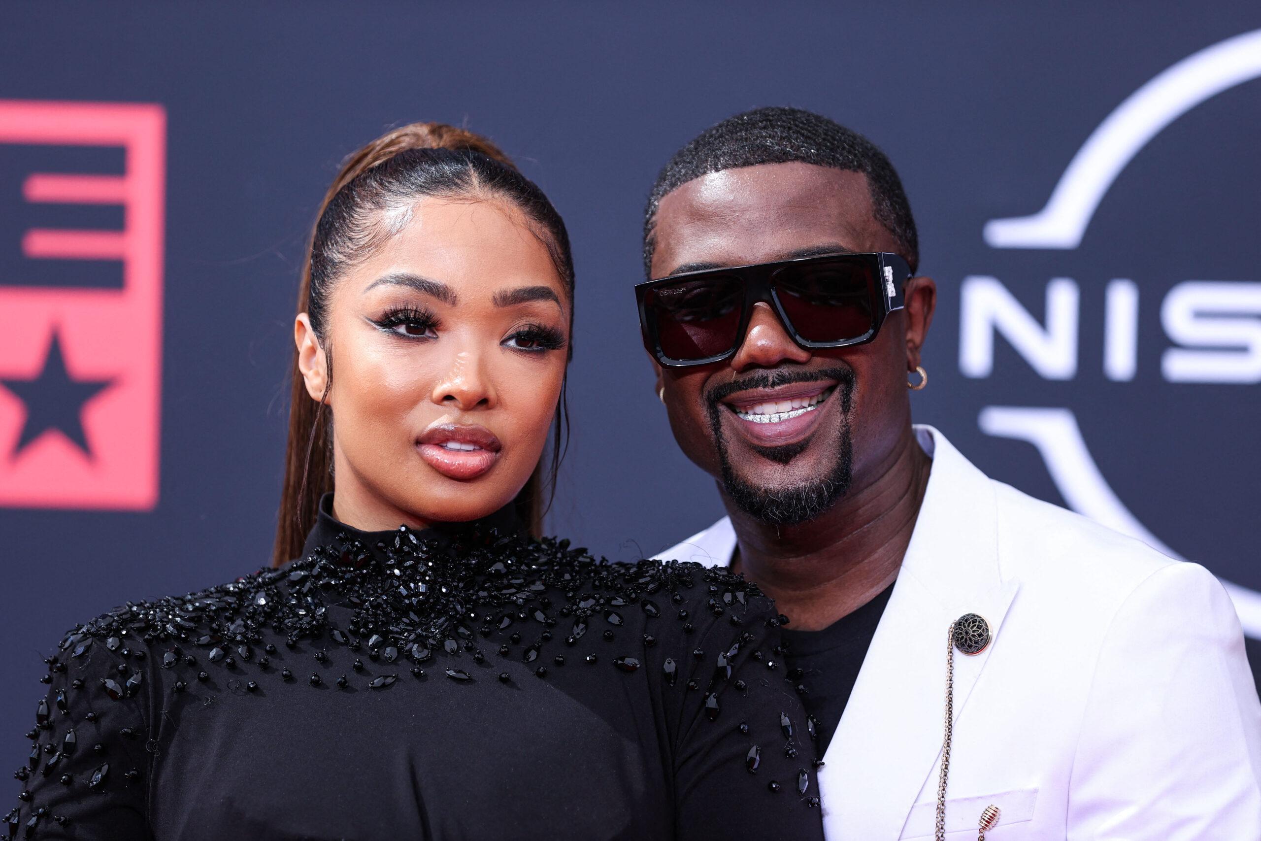 Ray J e Princesa Love posando