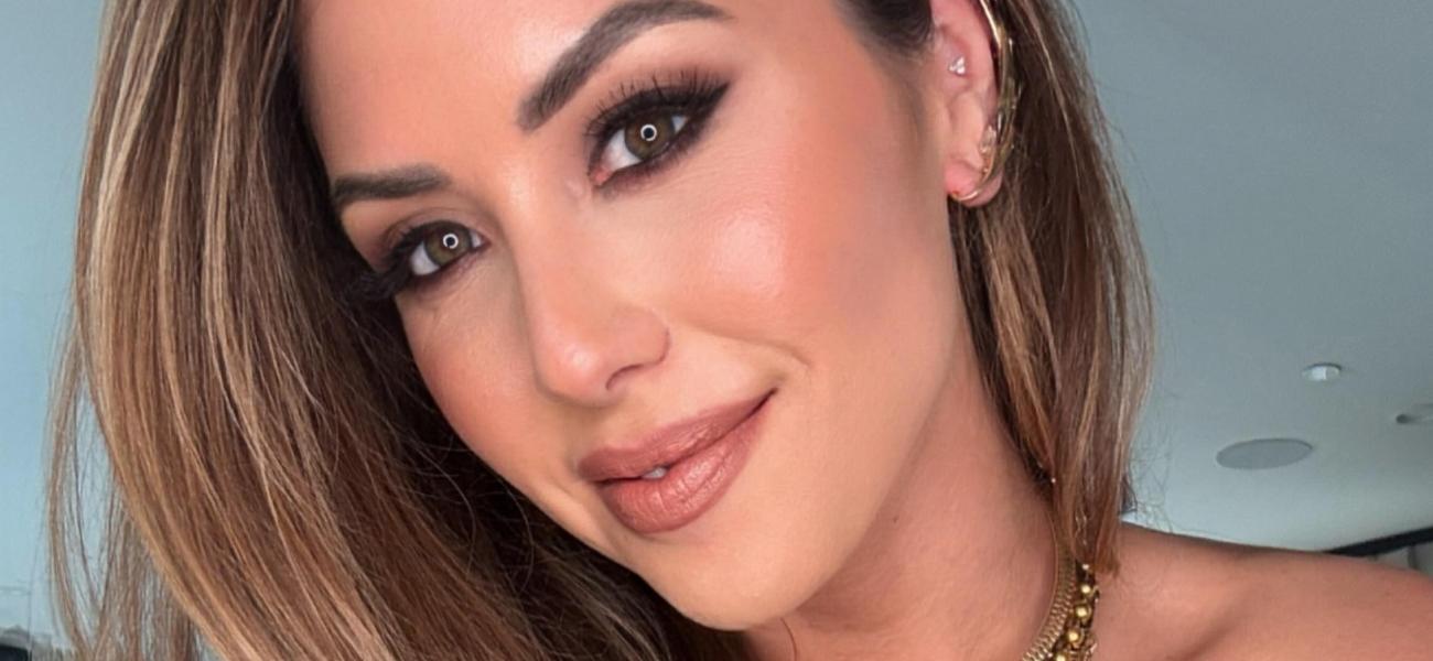 Brittney Palmer close up